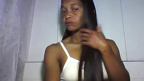 Snapshot of vixen_lina chatting on June 11, 2026, 5:44 pm vixen_lina online show from June 11, 2026, 5:44 pm