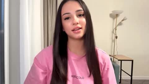 Miss Mia online show from March 9, 2026, 1:48 pm