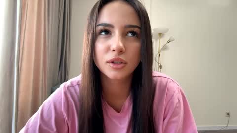 Miss Mia online show from April 9, 2026, 3:28 pm