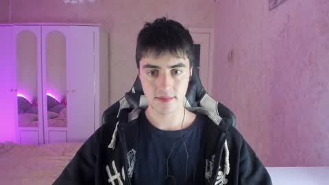 Snapshot of vlad1605 chatting on January 13, 2025, 2:07 am Martin online show from January 13, 2025, 2:07 am