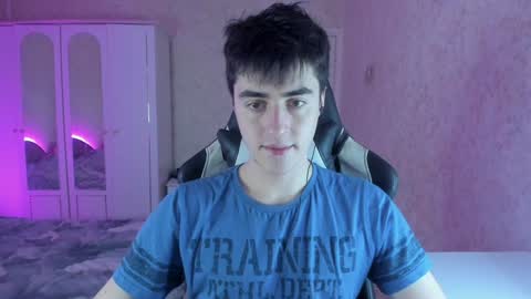 Snapshot of vlad1605 chatting on January 17, 2025, 8:11 pm Martin online show from January 17, 2025, 8:11 pm