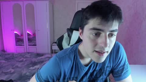 Snapshot of vlad1605 chatting on January 19, 2025, 10:17 pm Martin online show from January 19, 2025, 10:17 pm