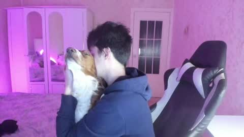 Snapshot of vlad1605 chatting on February 12, 2025, 1:52 am Martin online show from February 12, 2025, 1:52 am