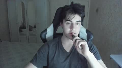 Snapshot of vlad1605 chatting on September 17, 2025, 3:24 pm Martin online show from September 17, 2025, 3:24 pm