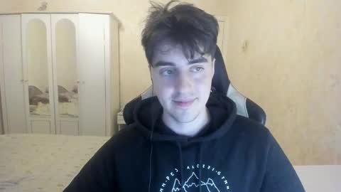 Snapshot of vlad1605 chatting on October 3, 2025, 1:41 pm Martin online show from October 3, 2025, 1:41 pm