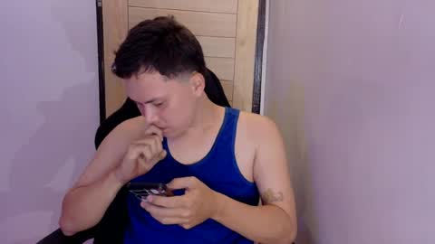 Snapshot of vladimir02_ chatting on June 15, 2026, 5:31 am Vlad online show from June 15, 2026, 5:31 am