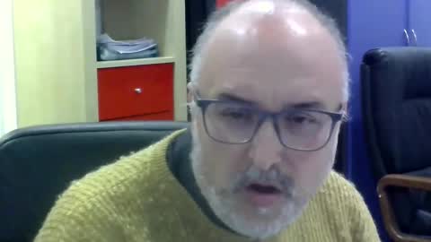 Snapshot of volpi72 chatting on December 4, 2024, 6:50 pm volpi72 online show from December 4, 2024, 6:50 pm