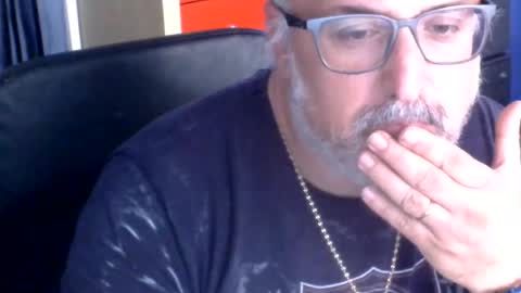 Snapshot of volpi72 chatting on July 21, 2026, 11:45 am volpi72 online show from July 21, 2026, 11:45 am