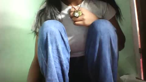 Snapshot of vounialdy chatting on February 7, 2025, 10:08 am vounialdy online show from February 7, 2025, 10:08 am