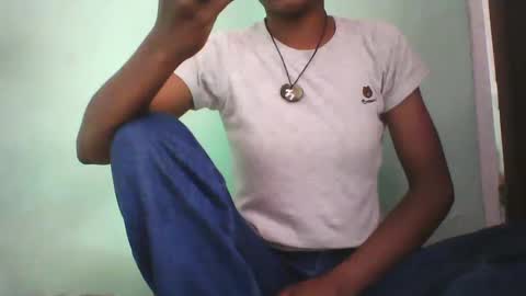 Snapshot of vounialdy chatting on February 8, 2025, 9:13 am vounialdy online show from February 8, 2025, 9:13 am