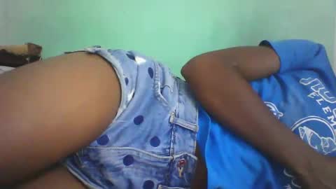 Snapshot of vounialdy chatting on March 12, 2025, 5:38 pm vounialdy online show from March 12, 2025, 5:38 pm