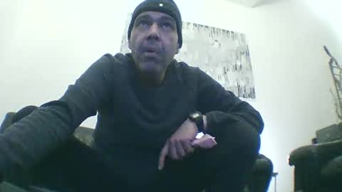 voyeuredeluxe online show from February 16, 2026, 7:10 pm