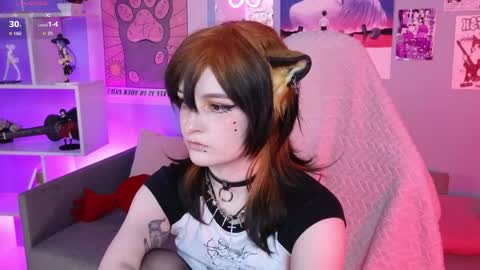 Snapshot of vronnier chatting on April 16, 2026, 3:57 pm vronnier online show from April 16, 2026, 3:57 pm