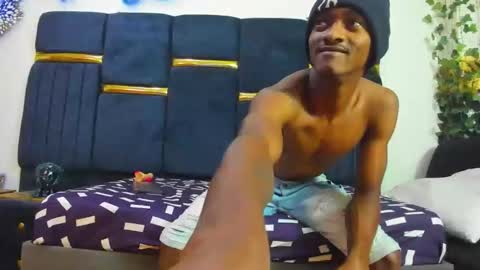 Snapshot of vsleyandlunaper chatting on March 30, 2026, 3:29 am vsleyandlunaper online show from March 30, 2026, 3:29 am