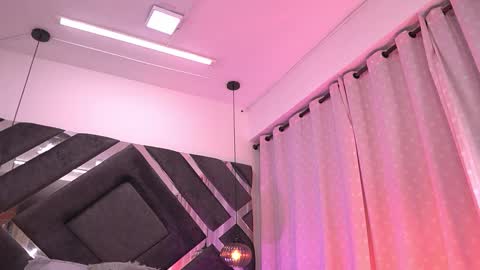 Violeta online show from October 11, 2025, 3:06 am