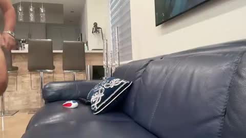 vw125 online show from February 13, 2025, 10:54 pm