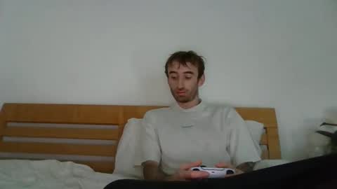 Snapshot of vwelad6969 chatting on December 6, 2024, 8:15 am hung boy online show from December 6, 2024, 8:15 am