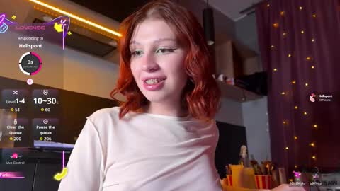 ILONA A week goal new laptop online show from December 5, 2025, 7:32 pm