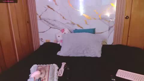 Snapshot of w_kittycat chatting on July 14, 2026, 10:21 am kitty SUPORT ME AND MY BABY SINGLE MOMY online show from July 14, 2026, 10:21 am