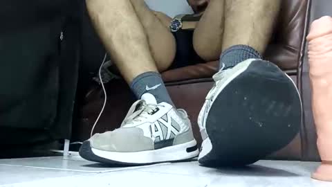 Snapshot of waltherfeet_ chatting on May 16, 2026, 3:11 pm WaltherFeet online show from May 16, 2026, 3:11 pm