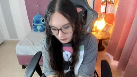 Snapshot of wanda_sg chatting on June 9, 2026, 7:03 pm Alexandra online show from June 9, 2026, 7:03 pm