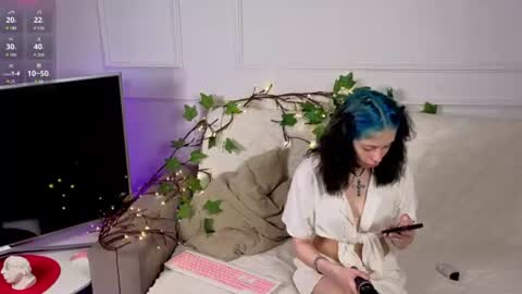 Emi online show from June 29, 2026, 3:23 pm
