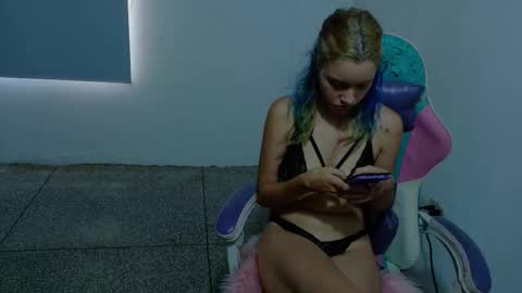 Snapshot of wandadoll chatting on February 6, 2026, 12:19 pm Wanda online show from February 6, 2026, 12:19 pm