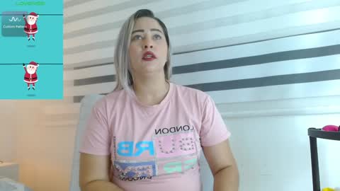 Snapshot of wandahairymilf chatting on December 21, 2024, 3:25 am Wanda online show from December 21, 2024, 3:25 am