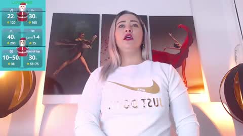 Snapshot of wandahairymilf chatting on December 28, 2024, 4:41 am Wanda online show from December 28, 2024, 4:41 am