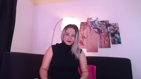 Snapshot of wandahairymilf chatting on January 23, 2025, 3:48 am Wanda online show from January 23, 2025, 3:48 am