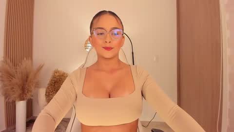Snapshot of wandathompson_ chatting on September 25, 2025, 11:03 am Wanda online show from September 25, 2025, 11:03 am