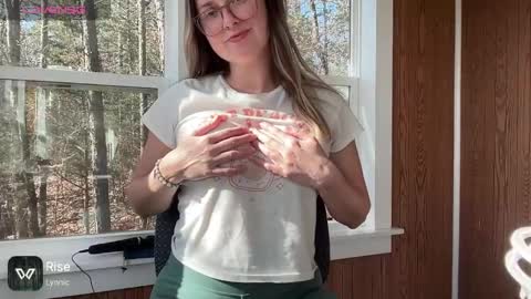 Snapshot of wanderlustjade chatting on December 10, 2024, 5:33 pm Jade  Adonis online show from December 10, 2024, 5:33 pm