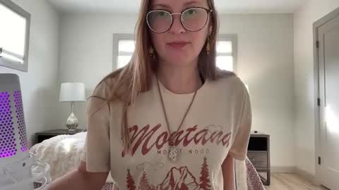 Snapshot of wanderlustjade chatting on January 18, 2026, 4:55 pm Jade Adonis online show from January 18, 2026, 4:55 pm