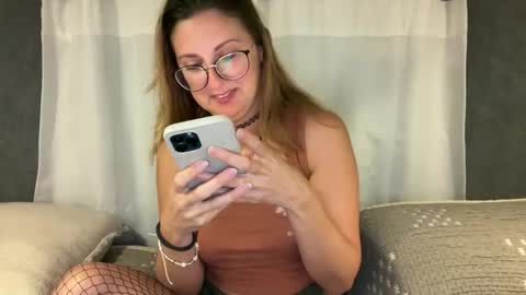 Snapshot of wanderlustjade chatting on June 6, 2026, 2:49 am Jade Adonis online show from June 6, 2026, 2:49 am