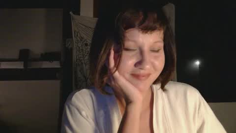 Miya online show from February 5, 2026, 11:42 pm