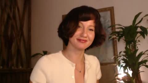 Snapshot of wanderwhitch chatting on June 11, 2026, 2:53 am Miya online show from June 11, 2026, 2:53 am