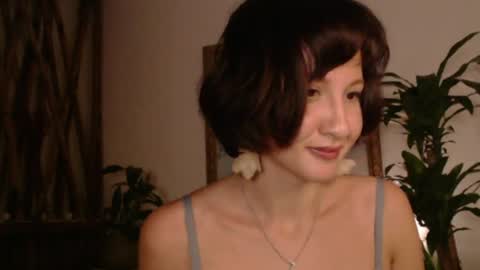 Snapshot of wanderwhitch chatting on June 13, 2026, 3:15 am Miya online show from June 13, 2026, 3:15 am