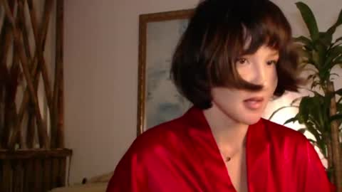 Snapshot of wanderwhitch chatting on June 26, 2026, 4:44 pm Miya online show from June 26, 2026, 4:44 pm