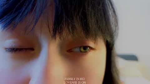 Betti online show from November 10, 2025, 12:04 pm