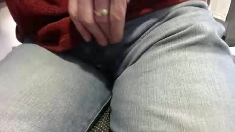 curiousforwhatever online show from December 3, 2025, 3:36 am