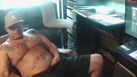 inittogetitin online show from January 31, 2026, 9:35 pm