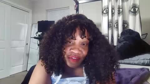 Snapshot of waterfalls69 chatting on April 6, 2026, 4:32 am LAUREN LUSH online show from April 6, 2026, 4:32 am