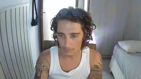 wave_boyy online show from March 29, 2026, 2:06 pm