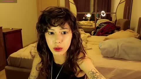 Mina online show from December 5, 2024, 4:55 pm