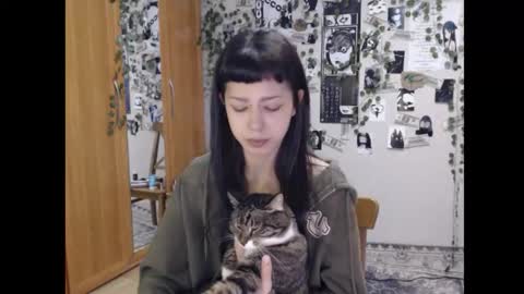 Mina online show from October 16, 2025, 1:12 pm