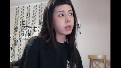 Mina online show from March 3, 2026, 6:14 pm