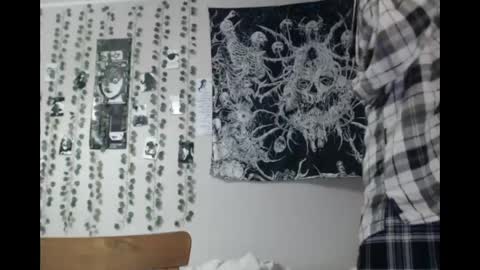 Mina online show from April 18, 2026, 8:09 pm