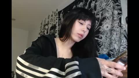 Snapshot of wavy_nights chatting on June 29, 2026, 7:58 pm Mina online show from June 29, 2026, 7:58 pm