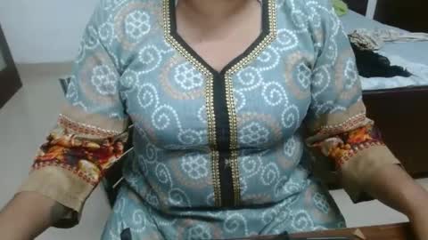 Snapshot of we_are_indian chatting on March 12, 2025, 9:55 am khushiwife kabirhubby kavyasexy gf online show from March 12, 2025, 9:55 am