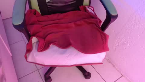 Trixie 3 online show from September 10, 2025, 2:17 pm